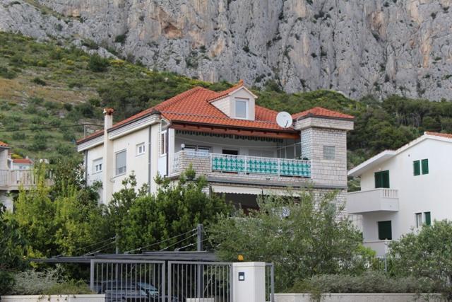 Apartment Danka Omis Exterior photo