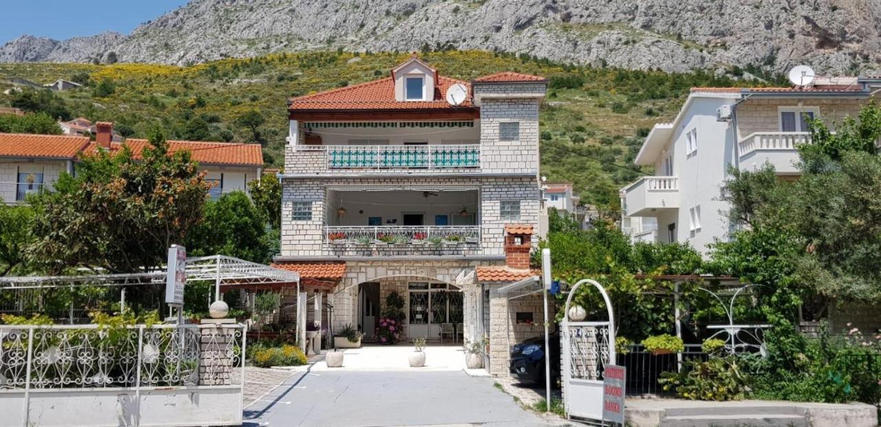 Apartment Danka Omis Exterior photo